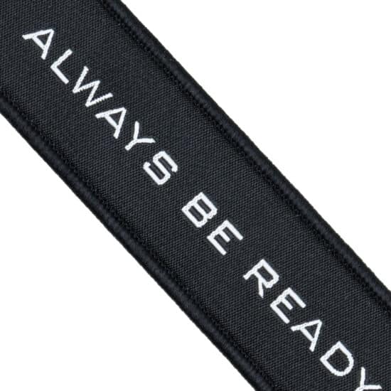 DELTA_SIX_Schluesselanhaenger_mit_Logo_schwarz_weiss_slog-jpg