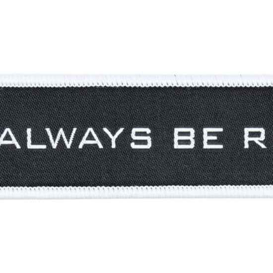 DELTA_SIX_Schluesselanhaenger_mit_Logo_weiss_schwarz_close-jpg