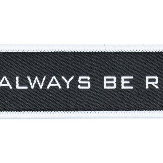 DELTA_SIX_Schluesselanhaenger_mit_Logo_weiss_schwarz_close-jpg
