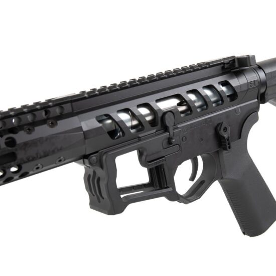 F1_UDR-06-jpg