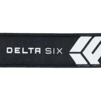 DELTA_SIX_Schluesselanhaenger_mit_Logo_schwarz_weiss_close-jpg