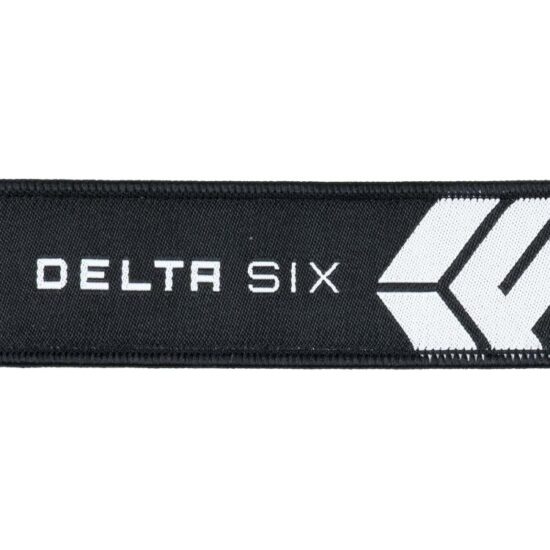 DELTA_SIX_Schluesselanhaenger_mit_Logo_schwarz_weiss_close-jpg