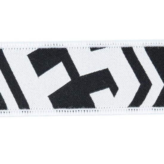 First_Strike_Schluesselanhaenger_mit_Logo_weiss_schwarz_close-jpg